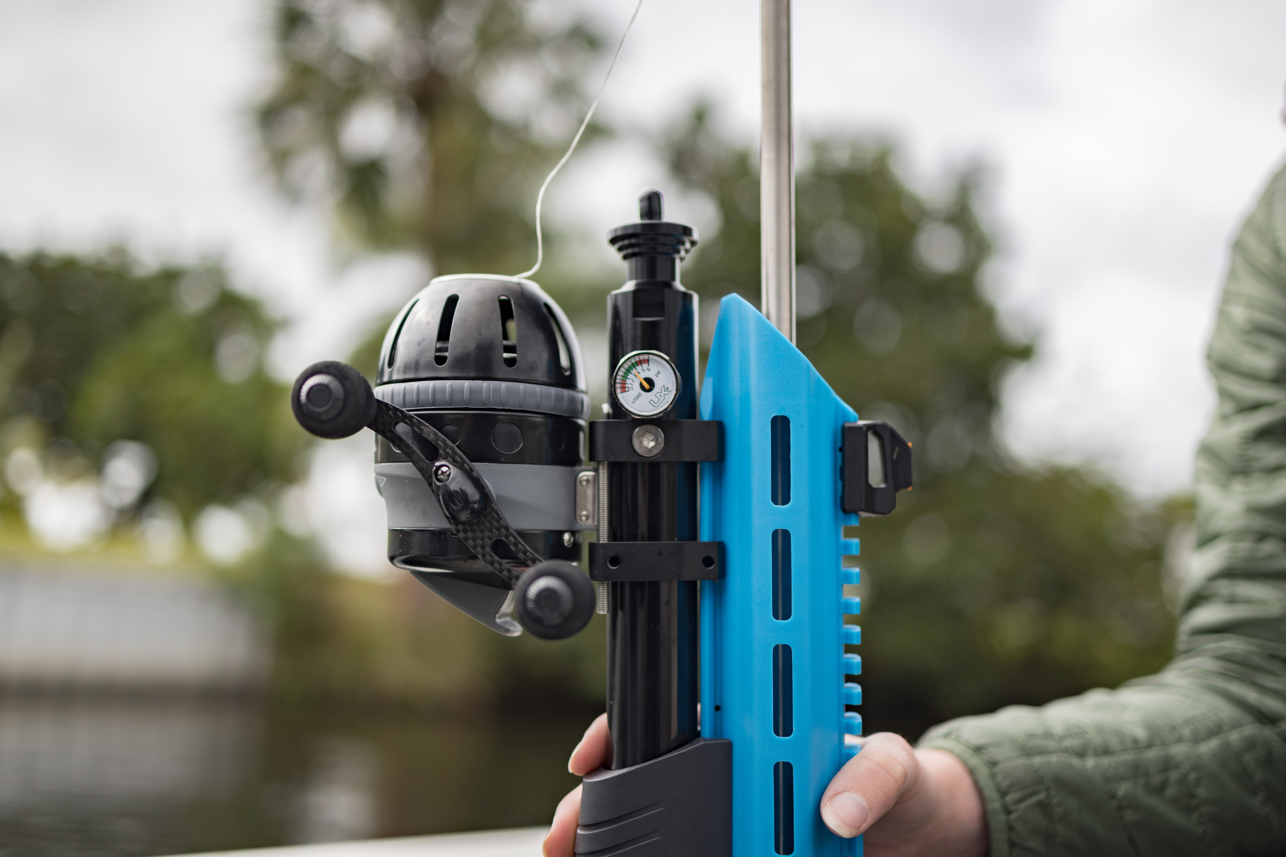 Umarex FishR with reel